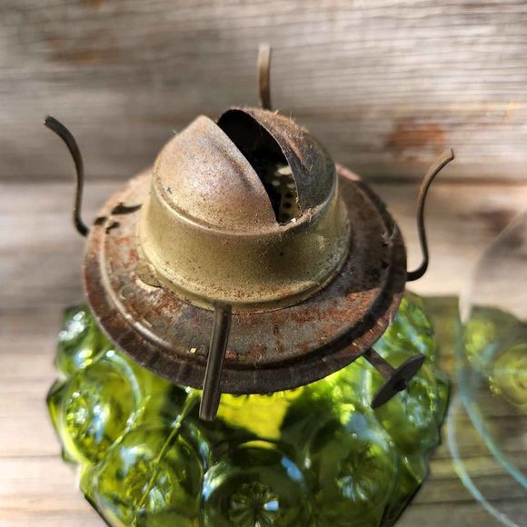 VINTAGE LE Smith Oil Lamp, Moss GREEN 13" Tall, Moon-Stars Pattern Pressed MCM - Picture 6 of 10